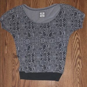 Gray pattern top